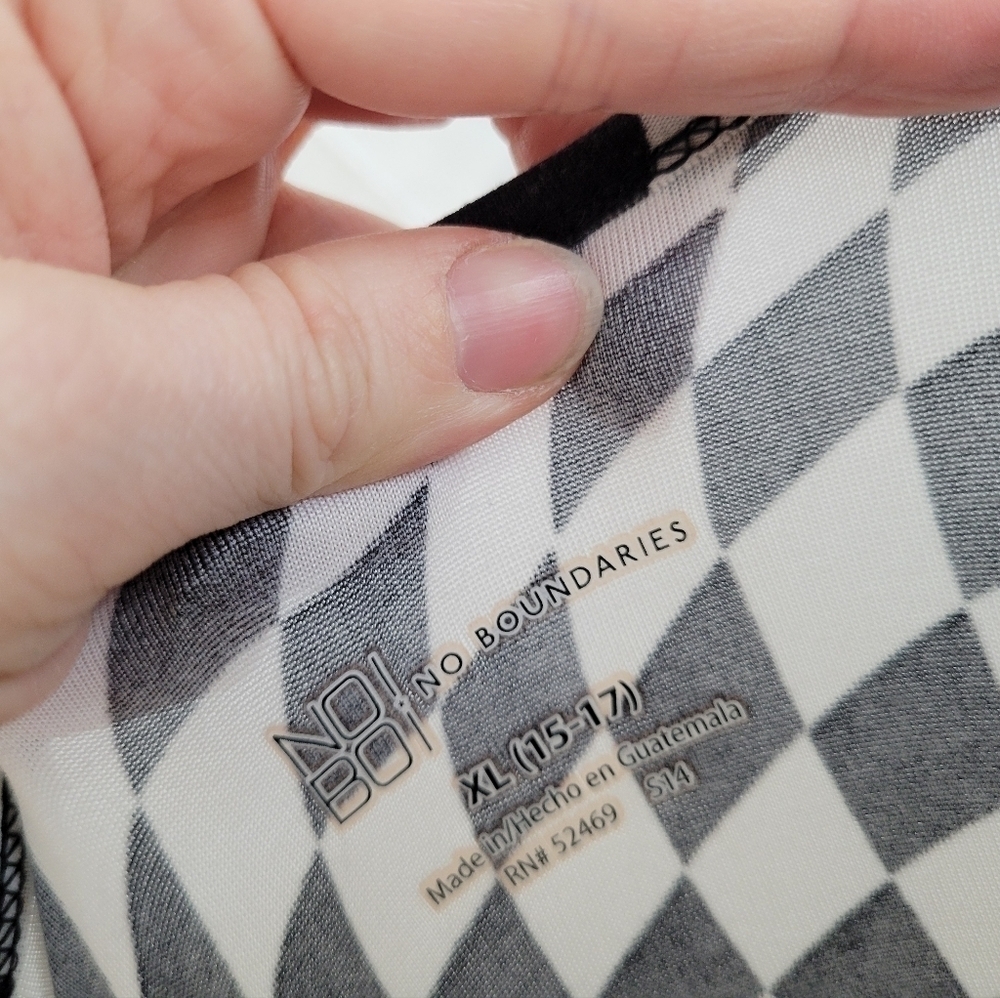 No Boundaries 2pc black & white checker psychedelic pattern butter soft flare XL - Picture 5 of 10